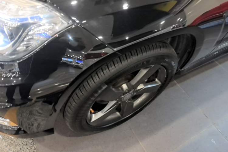 Used Mercedes-Benz GLK-Class 2015 GLK 260 4MATIC Fashion Edition Ultimate Version Left Front Wheel Hub