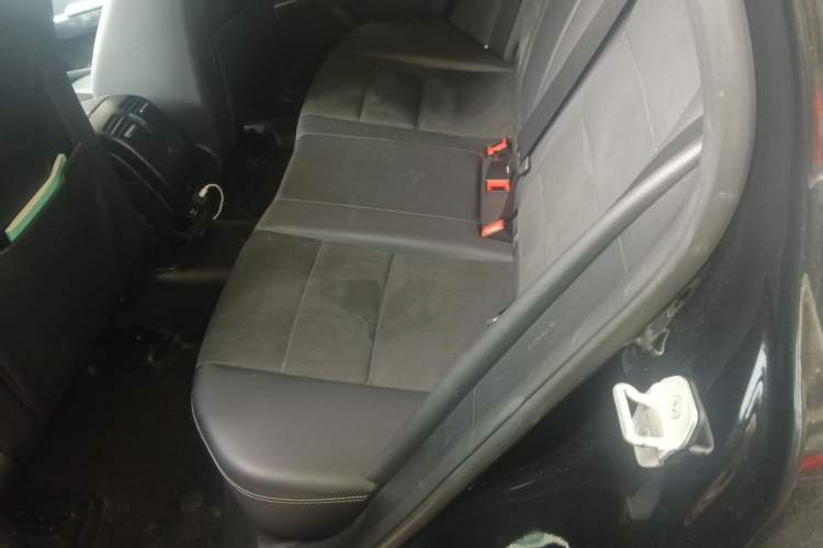 Used Mercedes-Benz GLK-Class 2015 GLK 260 4MATIC Fashion Edition Ultimate Version Left Rear Seat