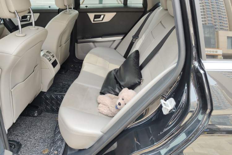 Used Mercedes-Benz GLK-Class 2015 GLK 260 4MATIC Dynamic Edition Ultimate Version Left Rear Seat