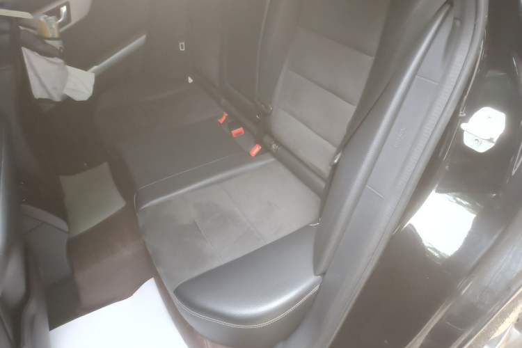 Used Mercedes-Benz GLK-Class 2015 GLK 260 4MATIC Fashion Edition Ultimate Version Left Rear Seat