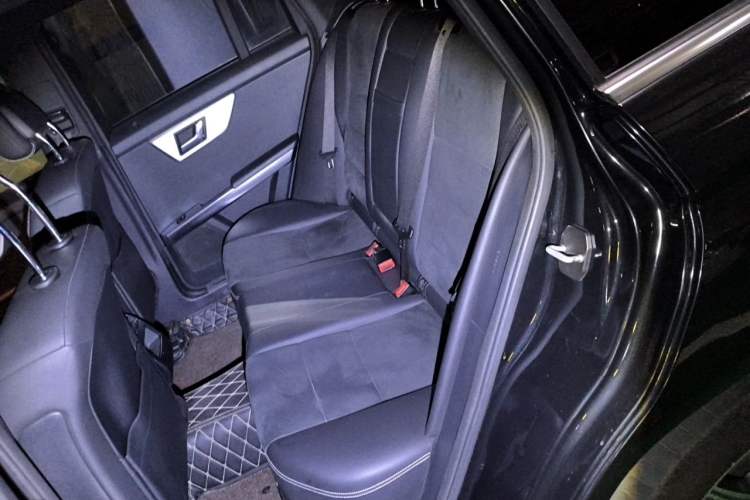 Used Mercedes-Benz GLK-Class 2015 GLK 300 4MATIC Fashion Edition Ultimate Version Left Rear Seat