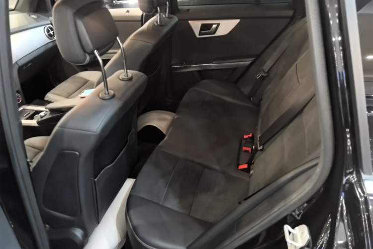 Used Mercedes-Benz GLK-Class 2015 GLK 260 4MATIC Fashion Edition Ultimate Version Left Rear Seat