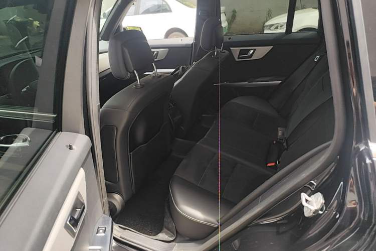 Used Mercedes-Benz GLK-Class 2015 GLK 260 4MATIC Fashion Edition Ultimate Version Left Rear Seat