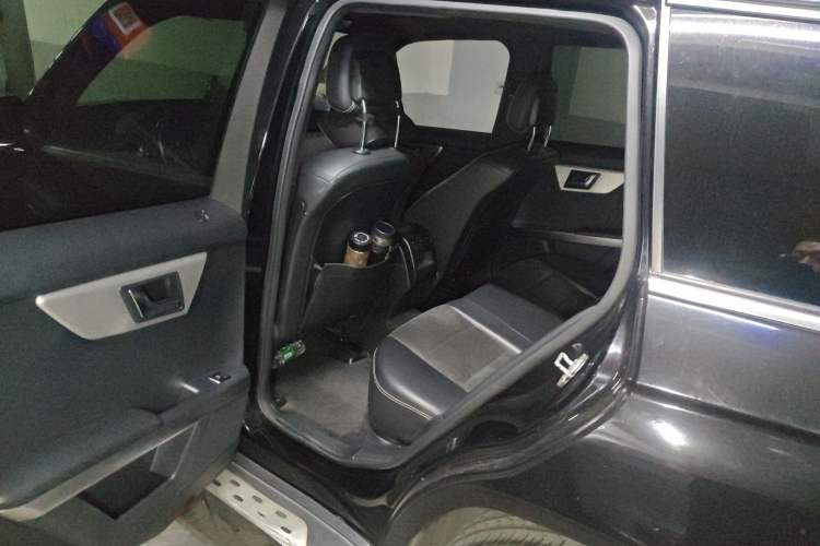 Used Mercedes-Benz GLK-Class 2015 GLK 260 4MATIC Dynamic Edition Ultimate Version Left Rear Seat