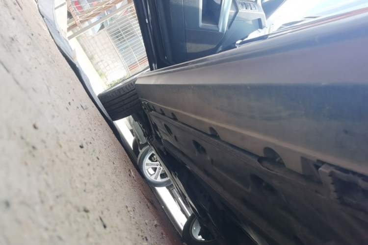 Used Mercedes-Benz GLK-Class 2015 GLK 260 4MATIC Dynamic Edition Ultimate Version Left Side Sill