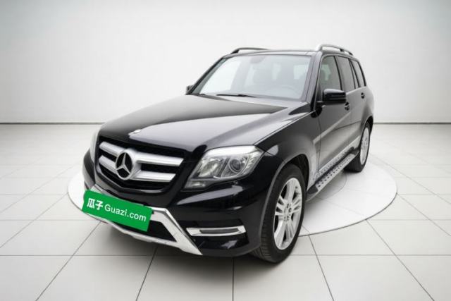 Ojetý Mercedes-Benz GLK-Class 2015 GLK 260 4MATIC Dynamic Edition Ultimate Version