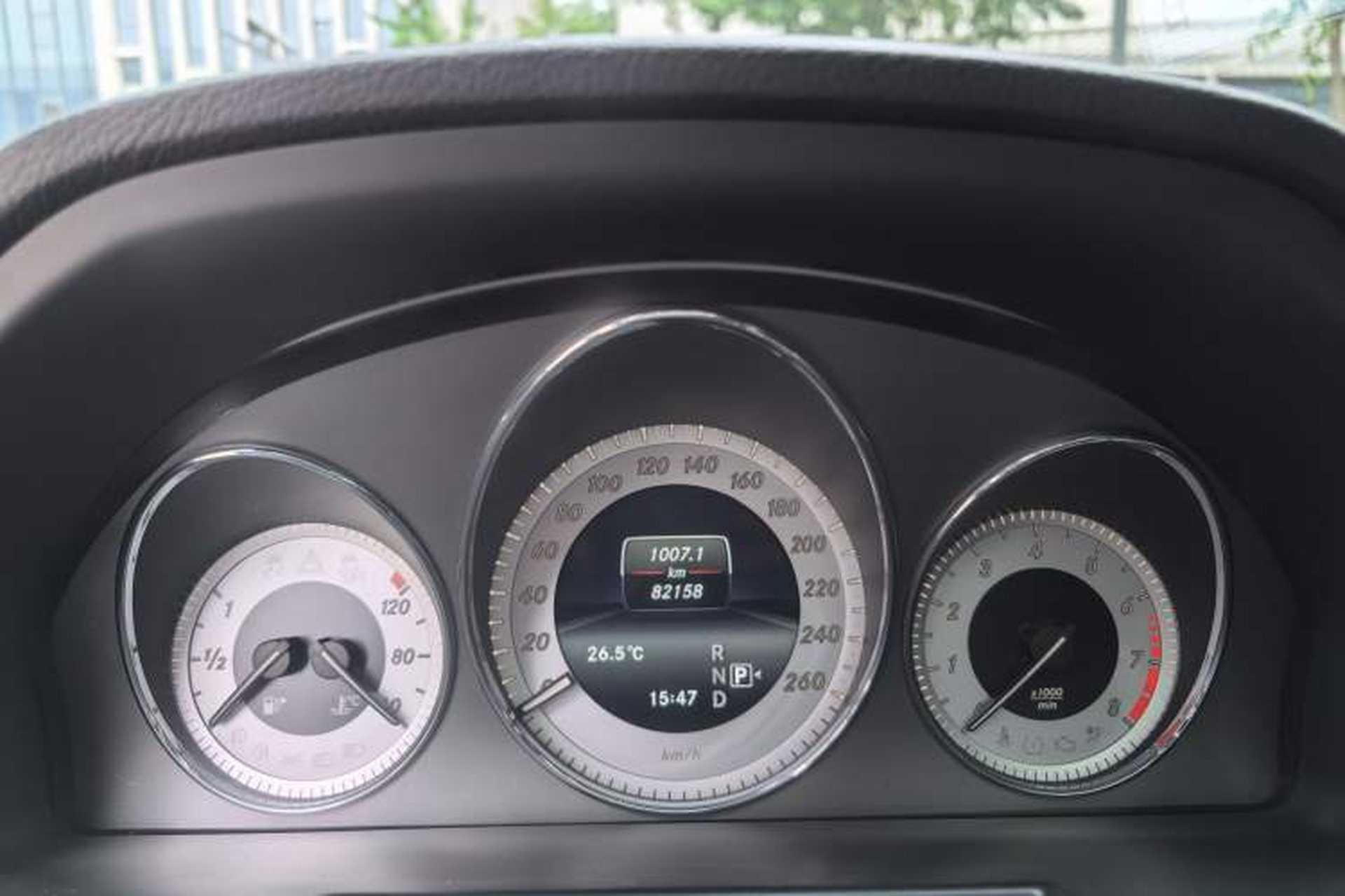 Used Mercedes-Benz GLK-Class 2015 GLK 260 4MATIC Dynamic Edition Ultimate Version Odometer Close Up