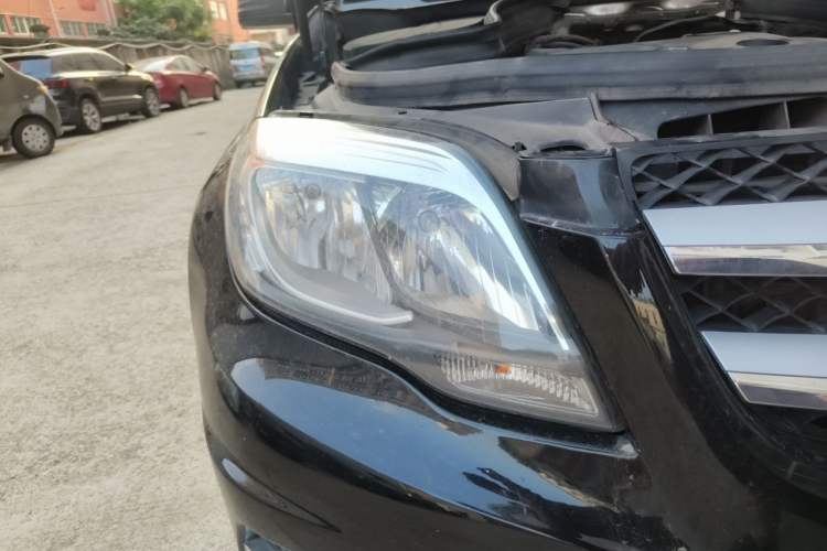 Used Mercedes-Benz GLK-Class 2015 GLK 260 4MATIC Dynamic Edition Ultimate Version Right Front Headlight