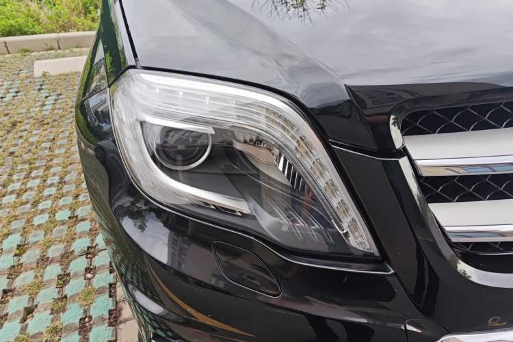 Used Mercedes-Benz GLK-Class 2015 GLK 260 4MATIC Fashion Edition Ultimate Version Right Front Headlight
