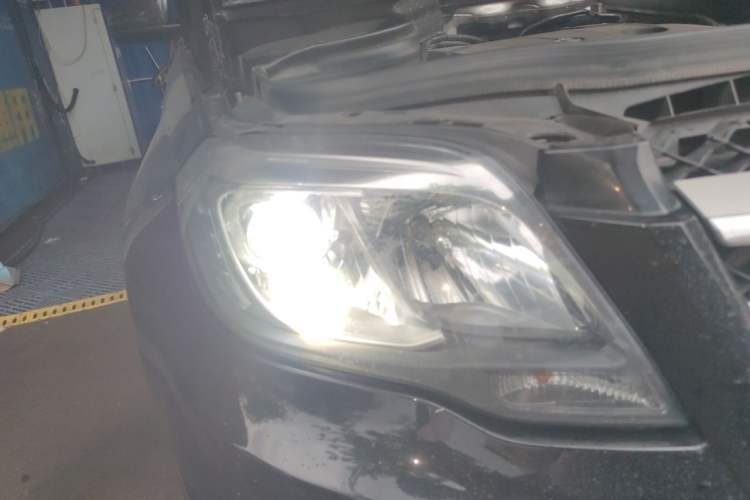 Used Mercedes-Benz GLK-Class 2015 GLK 260 4MATIC Dynamic Edition Ultimate Version Right Front Headlight