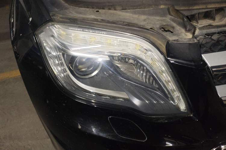 Used Mercedes-Benz GLK-Class 2015 GLK 300 4MATIC Fashion Edition Ultimate Version Right Front Headlight