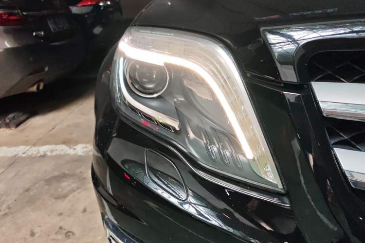 Used Mercedes-Benz GLK-Class 2015 GLK 300 4MATIC Fashion Edition Ultimate Version Right Front Headlight