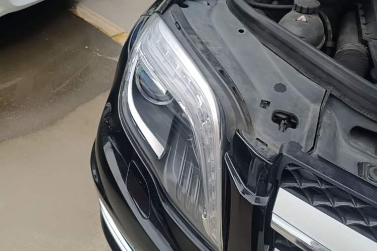 Used Mercedes-Benz GLK-Class 2015 GLK 300 4MATIC Luxury Ultimate Edition Right Front Headlight