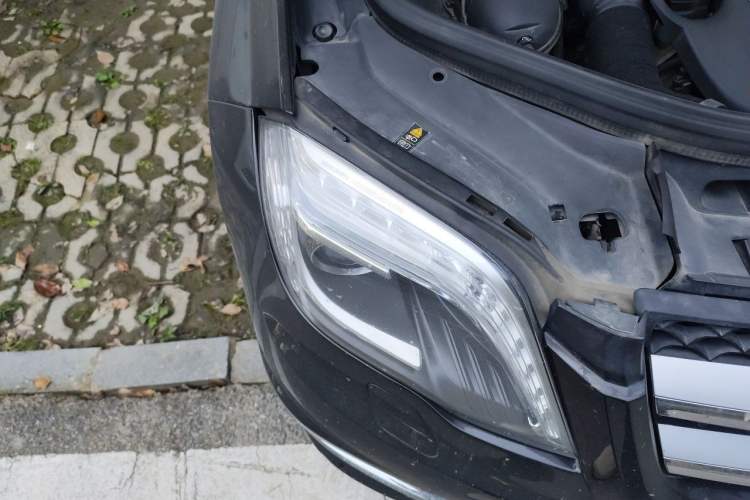Used Mercedes-Benz GLK-Class 2015 GLK 300 4MATIC Fashion Edition Ultimate Version Right Front Headlight