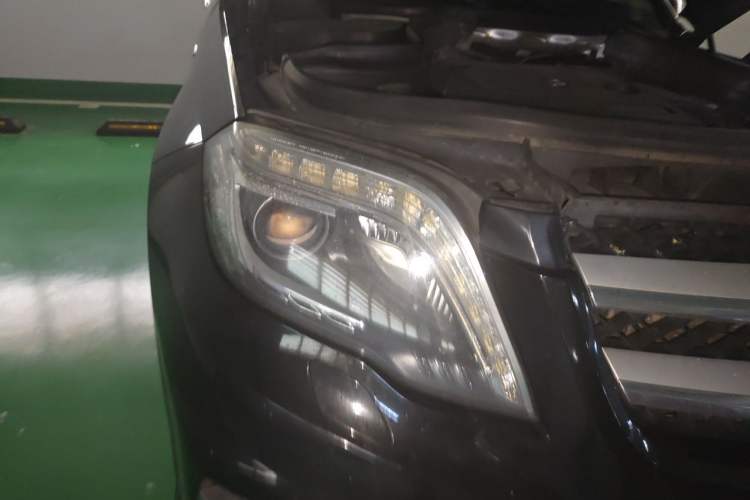 Used Mercedes-Benz GLK-Class 2015 GLK 260 4MATIC Fashion Edition Ultimate Version Right Front Headlight