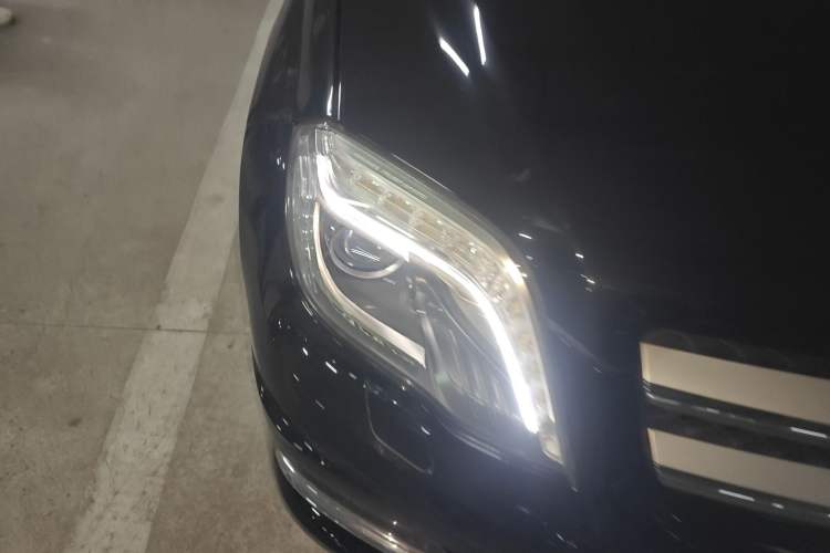 Used Mercedes-Benz GLK-Class 2015 GLK 300 4MATIC Fashion Edition Ultimate Version Right Front Headlight