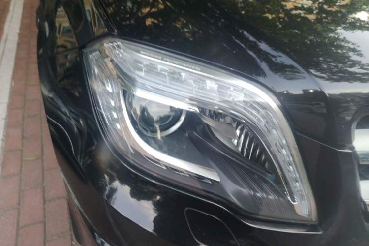 Used Mercedes-Benz GLK-Class 2015 GLK 300 4MATIC Luxury Ultimate Edition Right Front Headlight