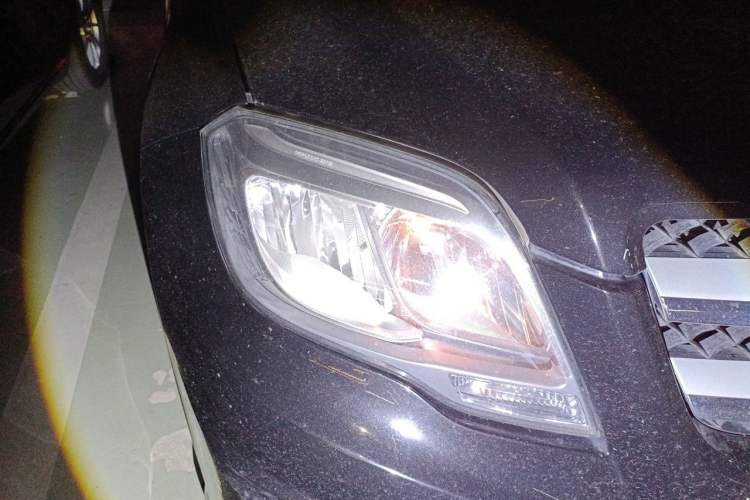 Used Mercedes-Benz GLK-Class 2015 GLK 260 4MATIC Dynamic Edition Ultimate Version Right Front Headlight