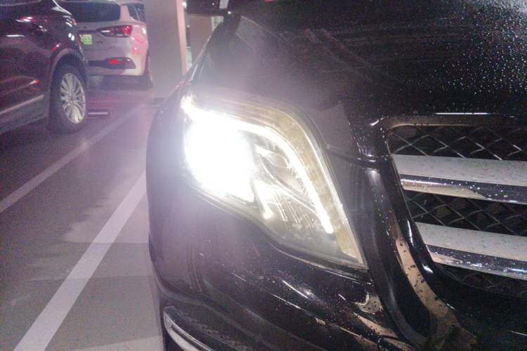Used Mercedes-Benz GLK-Class 2015 GLK 300 4MATIC Fashion Edition Ultimate Version Right Front Headlight