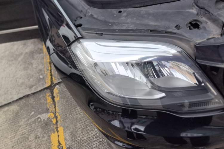 Used Mercedes-Benz GLK-Class 2015 GLK 260 4MATIC Dynamic Edition Ultimate Version Right Front Headlight