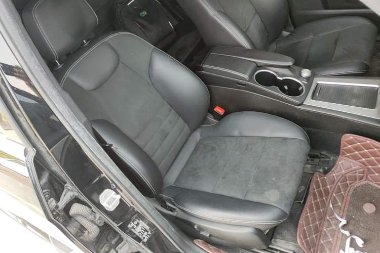 Used Mercedes-Benz GLK-Class 2015 GLK 300 4MATIC Fashion Edition Ultimate Version Right Front Seat