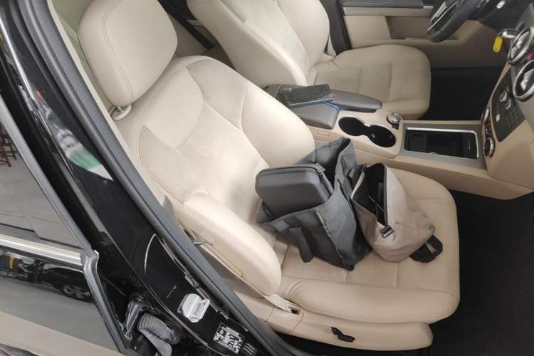 Used Mercedes-Benz GLK-Class 2015 GLK 260 4MATIC Dynamic Edition Ultimate Version Right Front Seat
