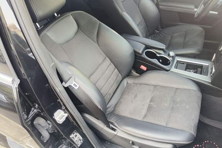 Used Mercedes-Benz GLK-Class 2015 GLK 300 4MATIC Fashion Edition Ultimate Version Right Front Seat