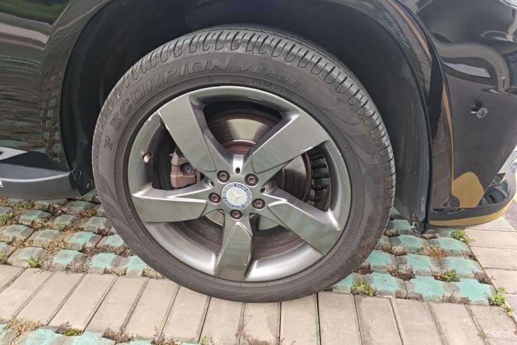 Used Mercedes-Benz GLK-Class 2015 GLK 260 4MATIC Fashion Edition Ultimate Version Right Front Wheel Hub