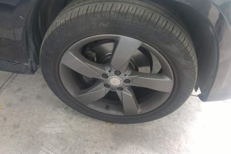 Used Mercedes-Benz GLK-Class 2015 GLK 260 4MATIC Fashion Edition Ultimate Version Right Front Wheel Hub