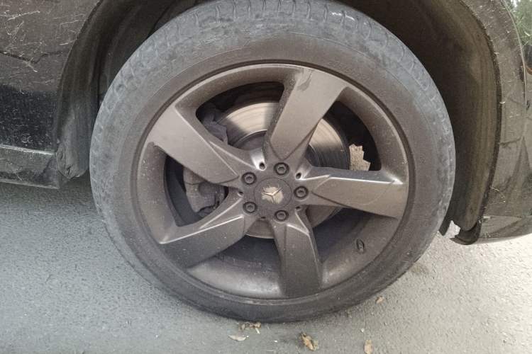 Used Mercedes-Benz GLK-Class 2015 GLK 260 4MATIC Fashion Edition Ultimate Version Right Front Wheel Hub