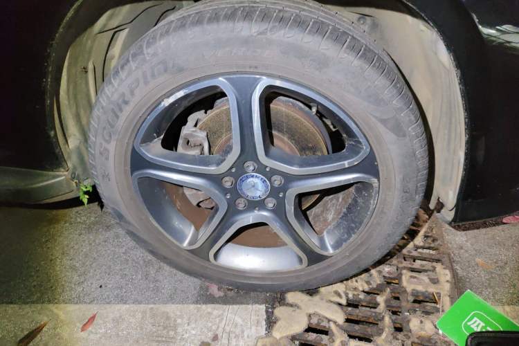 Used Mercedes-Benz GLK-Class 2015 GLK 300 4MATIC Fashion Edition Ultimate Version Right Front Wheel Hub