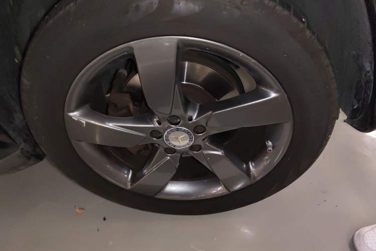 Used Mercedes-Benz GLK-Class 2015 GLK 260 4MATIC Fashion Edition Ultimate Version Right Front Wheel Hub
