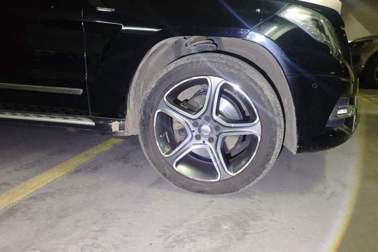 Used Mercedes-Benz GLK-Class 2015 GLK 300 4MATIC Fashion Edition Ultimate Version Right Front Wheel Hub