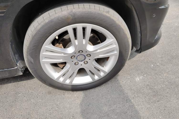 Used Mercedes-Benz GLK-Class 2015 GLK 260 4MATIC Dynamic Edition Ultimate Version Right Front Wheel Hub