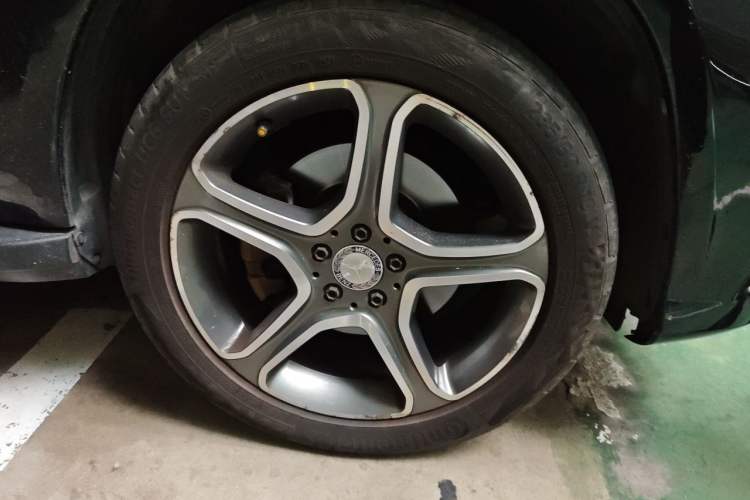 Used Mercedes-Benz GLK-Class 2015 GLK 300 4MATIC Fashion Edition Ultimate Version Right Front Wheel Hub