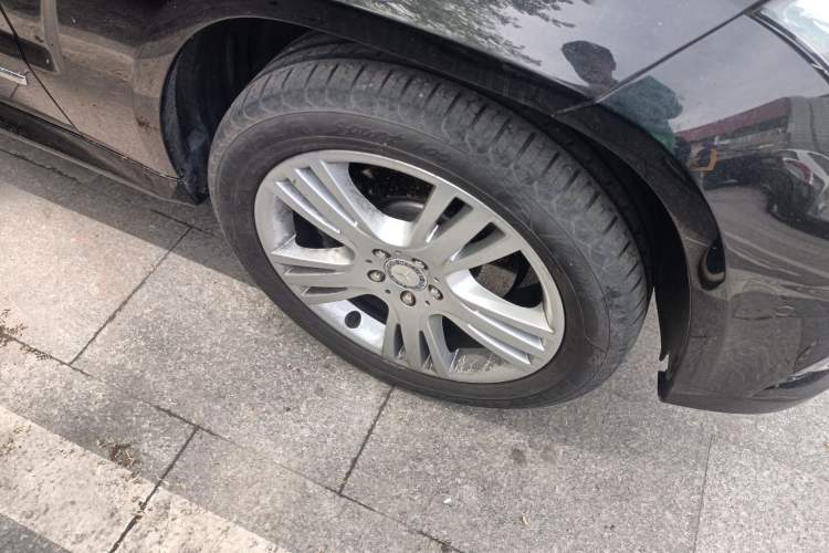 Used Mercedes-Benz GLK-Class 2015 GLK 260 4MATIC Dynamic Edition Ultimate Version Right Front Wheel Hub