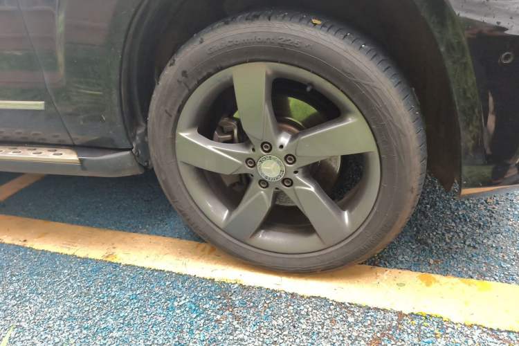 Used Mercedes-Benz GLK-Class 2015 GLK 260 4MATIC Fashion Edition Ultimate Version Right Front Wheel Hub