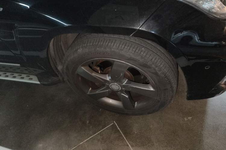 Used Mercedes-Benz GLK-Class 2015 GLK 260 4MATIC Fashion Edition Ultimate Version Right Front Wheel Hub
