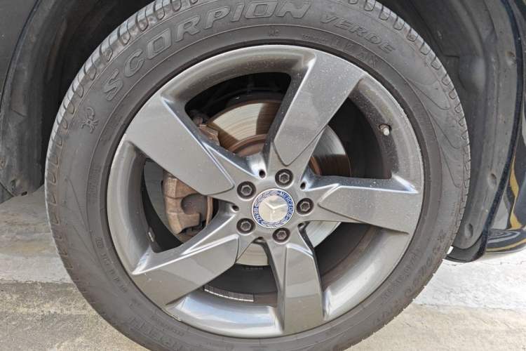 Used Mercedes-Benz GLK-Class 2015 GLK 260 4MATIC Fashion Edition Ultimate Version Right Front Wheel Hub