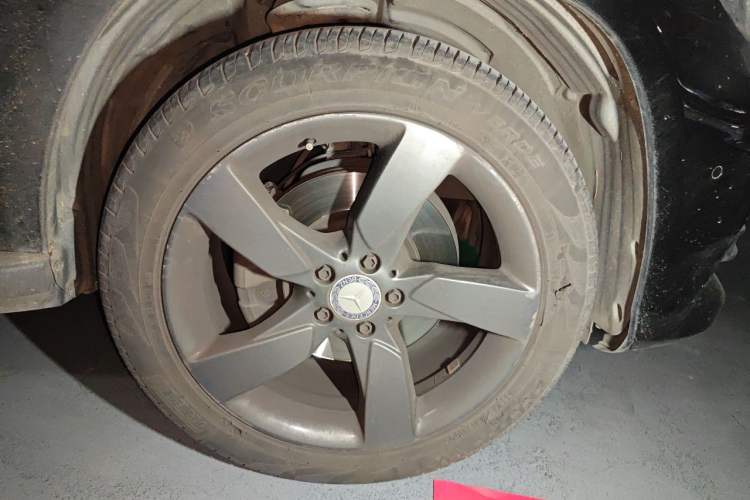 Used Mercedes-Benz GLK-Class 2015 GLK 260 4MATIC Fashion Edition Ultimate Version Right Front Wheel Hub