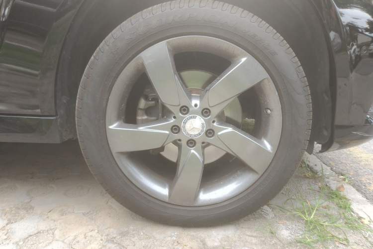 Used Mercedes-Benz GLK-Class 2015 GLK 260 4MATIC Fashion Edition Ultimate Version Right Front Wheel Hub