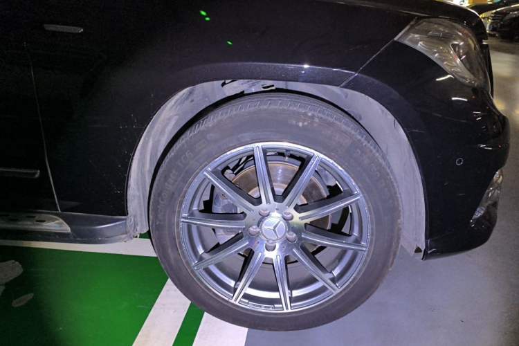 Used Mercedes-Benz GLK-Class 2015 GLK 300 4MATIC Fashion Edition Ultimate Version Right Front Wheel Hub