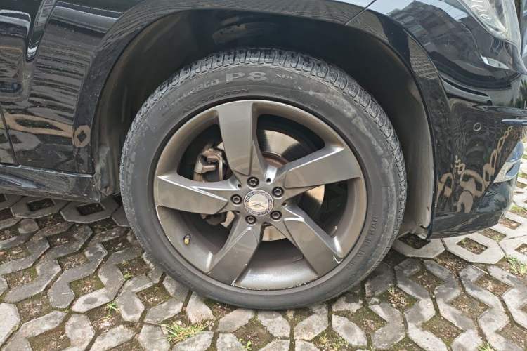 Used Mercedes-Benz GLK-Class 2015 GLK 260 4MATIC Fashion Edition Ultimate Version Right Front Wheel Hub