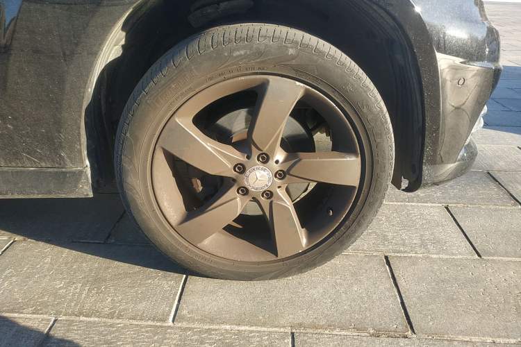 Used Mercedes-Benz GLK-Class 2015 GLK 260 4MATIC Fashion Edition Ultimate Version Right Front Wheel Hub