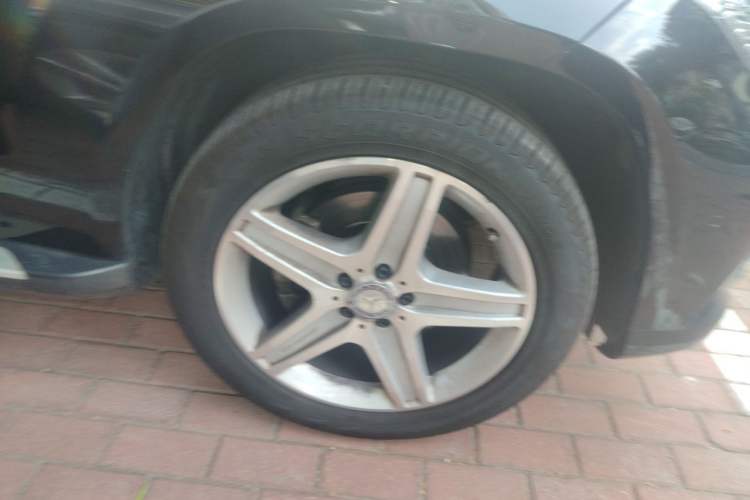 Used Mercedes-Benz GLK-Class 2015 GLK 300 4MATIC Luxury Ultimate Edition Right Front Wheel Hub