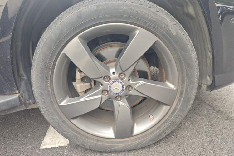 Used Mercedes-Benz GLK-Class 2015 GLK 260 4MATIC Fashion Edition Ultimate Version Right Front Wheel Hub