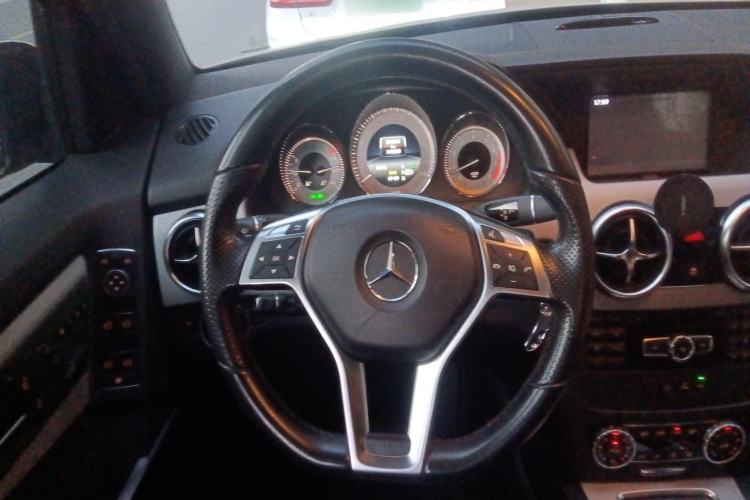 Used Mercedes-Benz GLK-Class 2015 GLK 260 4MATIC Dynamic Edition Ultimate Version Steering Wheel