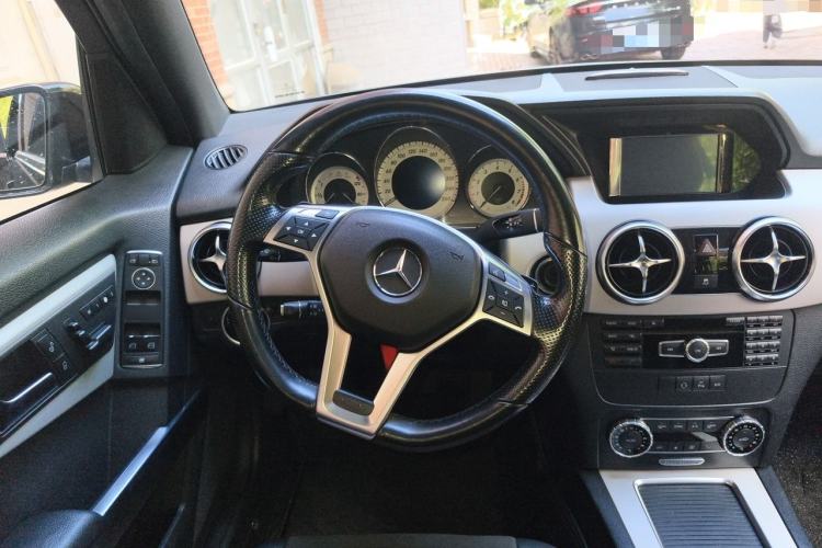 Used Mercedes-Benz GLK-Class 2015 GLK 260 4MATIC Fashion Edition Ultimate Version Steering Wheel
