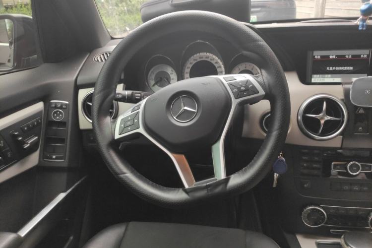 Used Mercedes-Benz GLK-Class 2015 GLK 260 4MATIC Fashion Edition Ultimate Version Steering Wheel