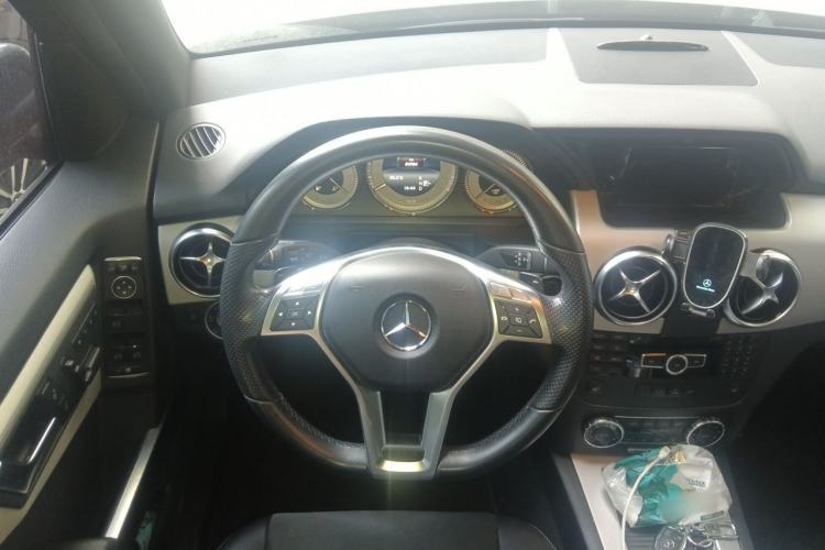 Used Mercedes-Benz GLK-Class 2015 GLK 260 4MATIC Fashion Edition Ultimate Version Steering Wheel
